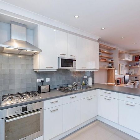 Beautiful 1 Bedroom Apartment In Victoria Londres Exterior foto
